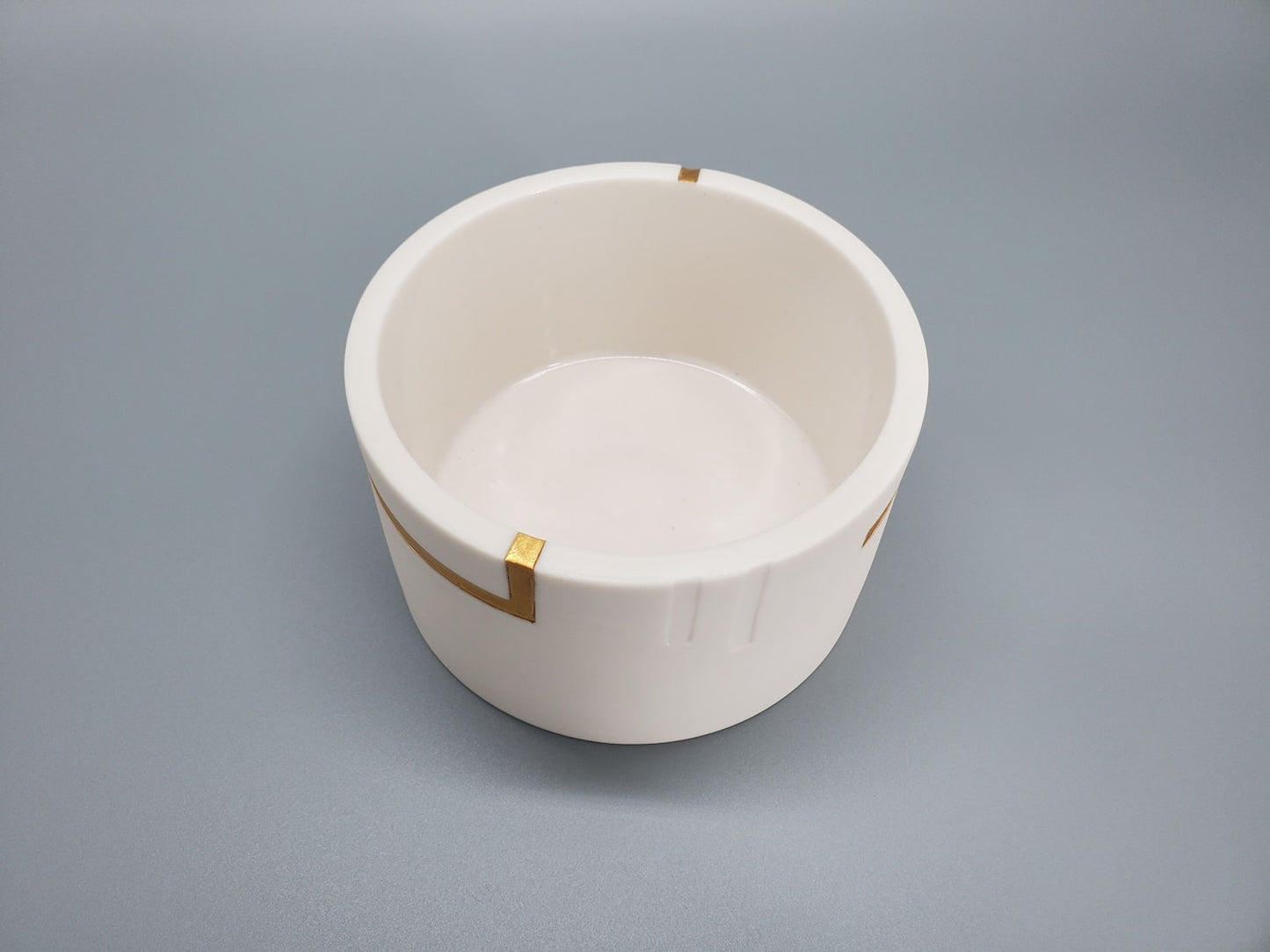 Cylindre en porcelaine